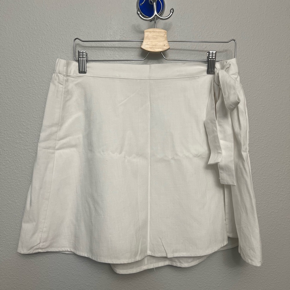 White Faux Wrap Skirt - Size L